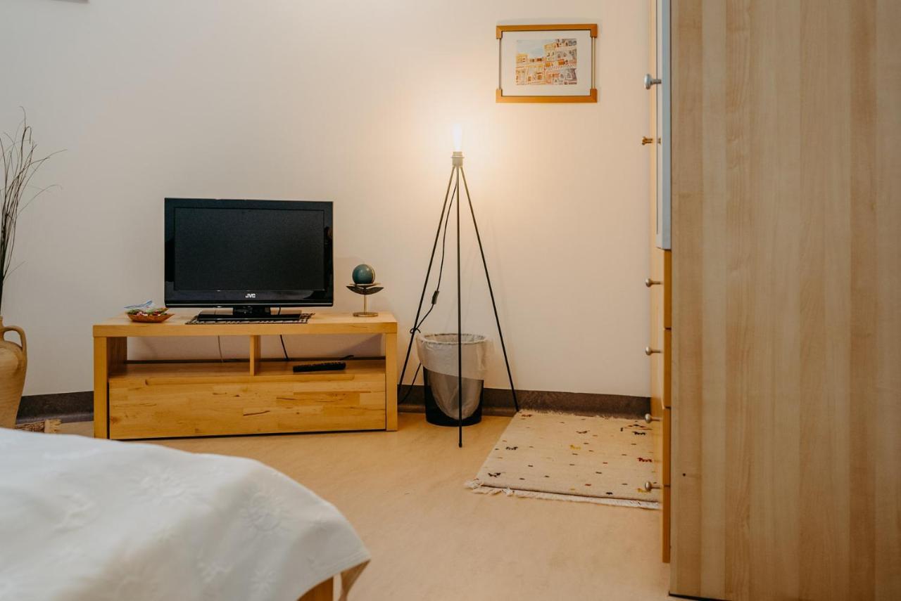 Haus Luna - Privatzimmer Im Sonnigen Suedburgenland Hackerberg Экстерьер фото
